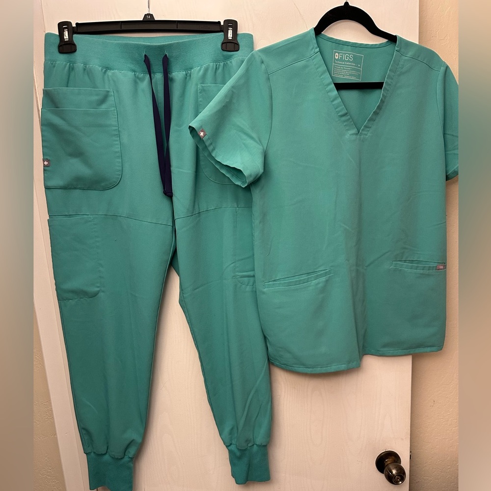 Surgical Green Figs High Waist Jogger Scrub Set Size MEDIUM